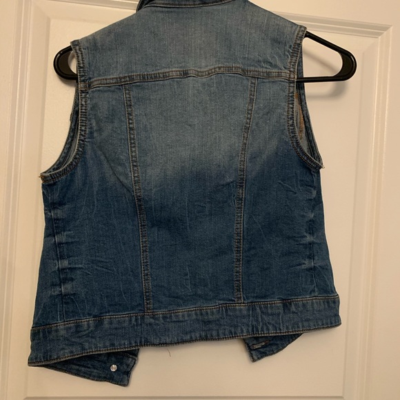Jean vest - Picture 2 of 2